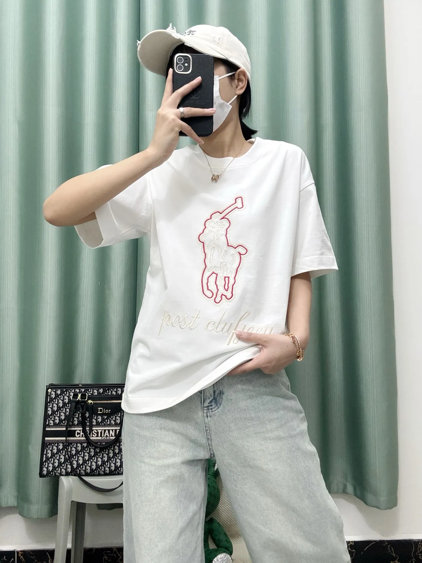White ， Same Style